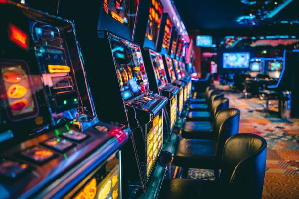 spin jitu mobile app user interface display showing slot selections